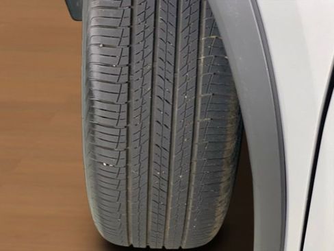 Used 2024 Nissan Rogue SV image 11