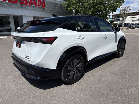 Certified 2024 Nissan Ariya AWD image 9