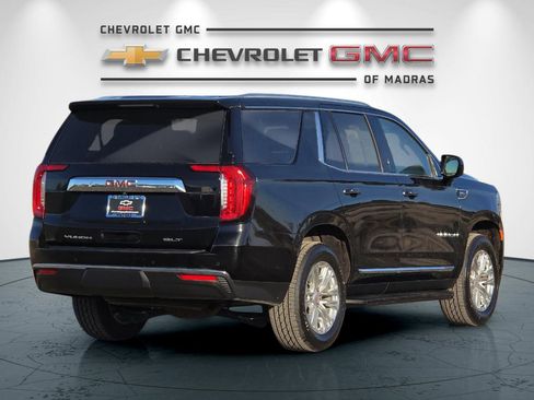 Used 2024 GMC Yukon SLT image 3