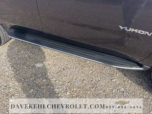 Used 2017 GMC Yukon SLT image 41