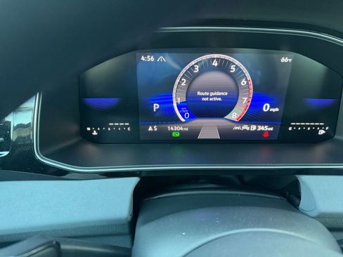 Used 2025 Volkswagen Jetta SE image 39