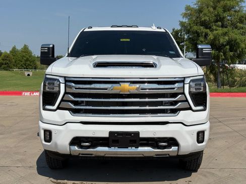 Used 2026 Chevrolet Silverado 3500 High Country w/ Technology Package AWD/4WD image 2