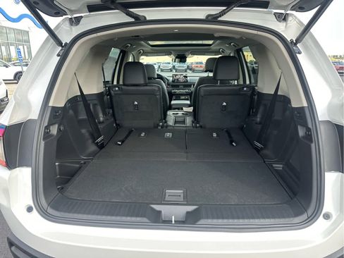 New 2025 Honda Pilot Touring image 57