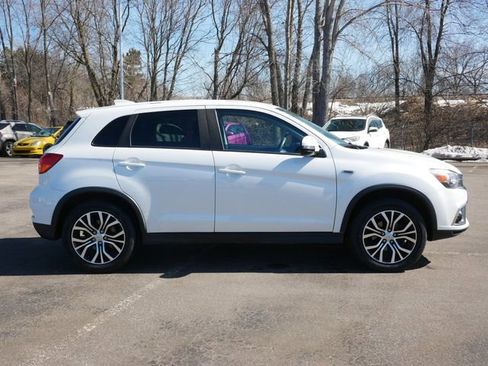 Used 2018 Mitsubishi Outlander Sport ES image 8