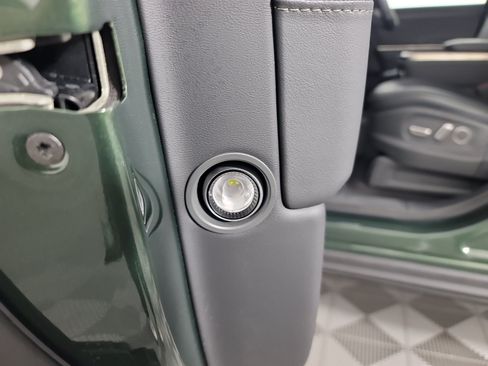 Used 2025 Rivian R1S Adventure AWD/4WD image 32