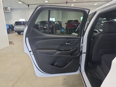 Used 2023 Chevrolet Traverse High Country w/ LPO, Floor Liner Package AWD/4WD image 30