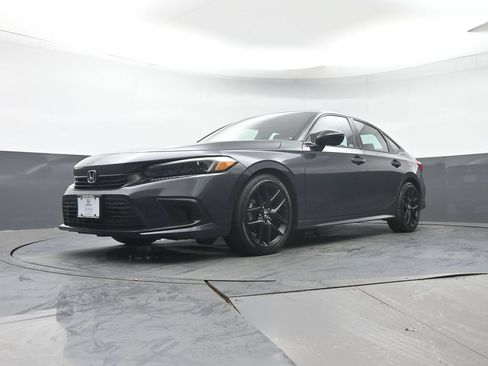 Used 2023 Honda Civic Sport image 26