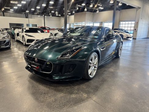 Used 2016 Jaguar F-TYPE R image 7