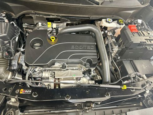 Used 2025 Chevrolet Equinox LT AWD/4WD image 34