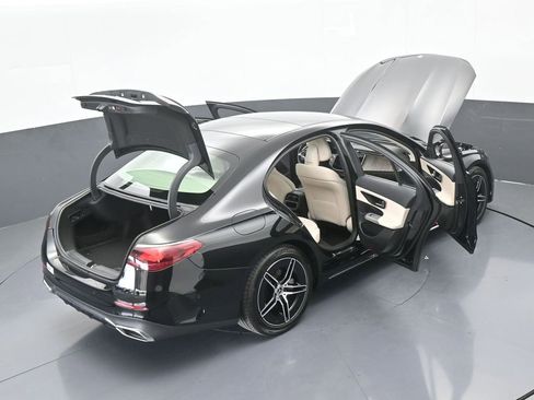 Used 2025 Mercedes-Benz E 350 4MATIC Sedan image 73