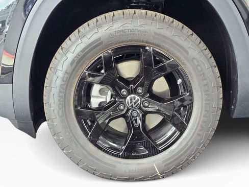 New 2026 Volkswagen Atlas Peak Edition AWD/4WD image 11