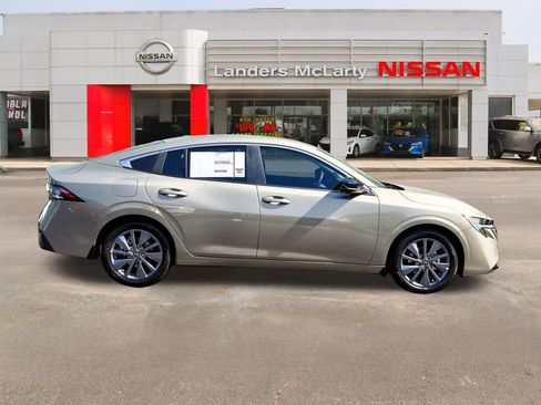 New 2026 Nissan Sentra SL w/ Floor Mat Package FWD image 2