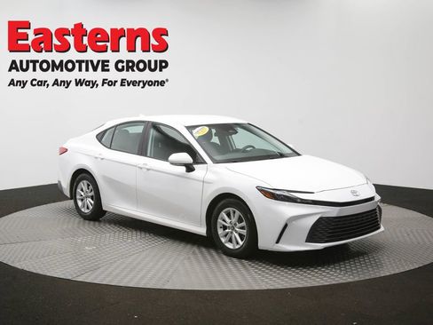 Used 2025 Toyota Camry LE FWD image 49