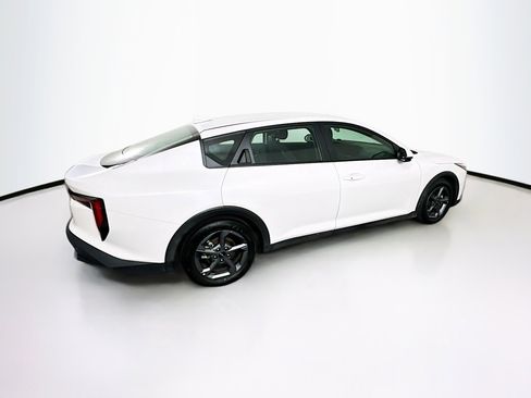 Used 2025 Kia K4 LXS image 10