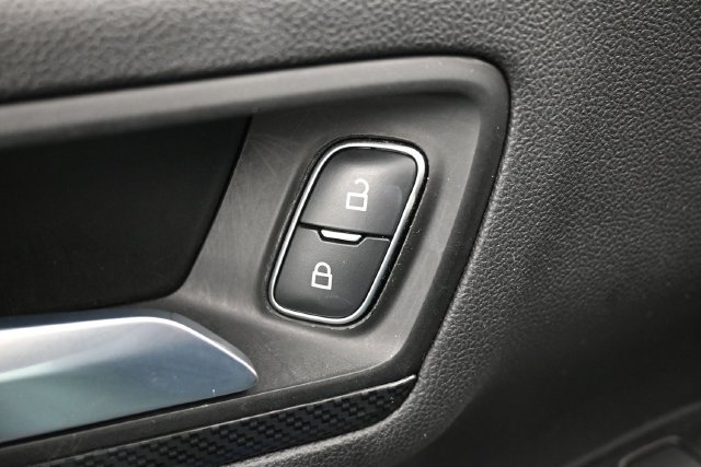 Certified 2025 Ford Escape ST-Line FWD image 15