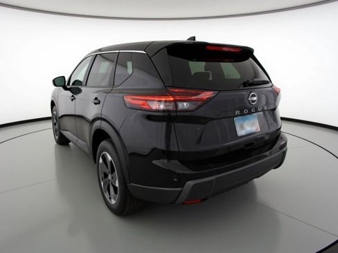 Used 2025 Nissan Rogue SV image 6