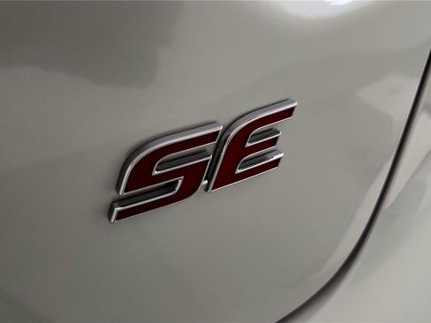 Certified 2023 Toyota Corolla SE image 29