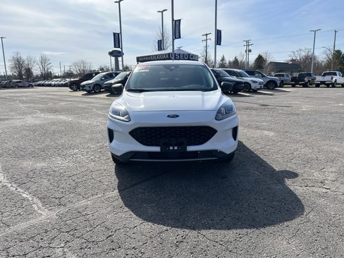 Certified 2022 Ford Escape SE AWD/4WD image 9
