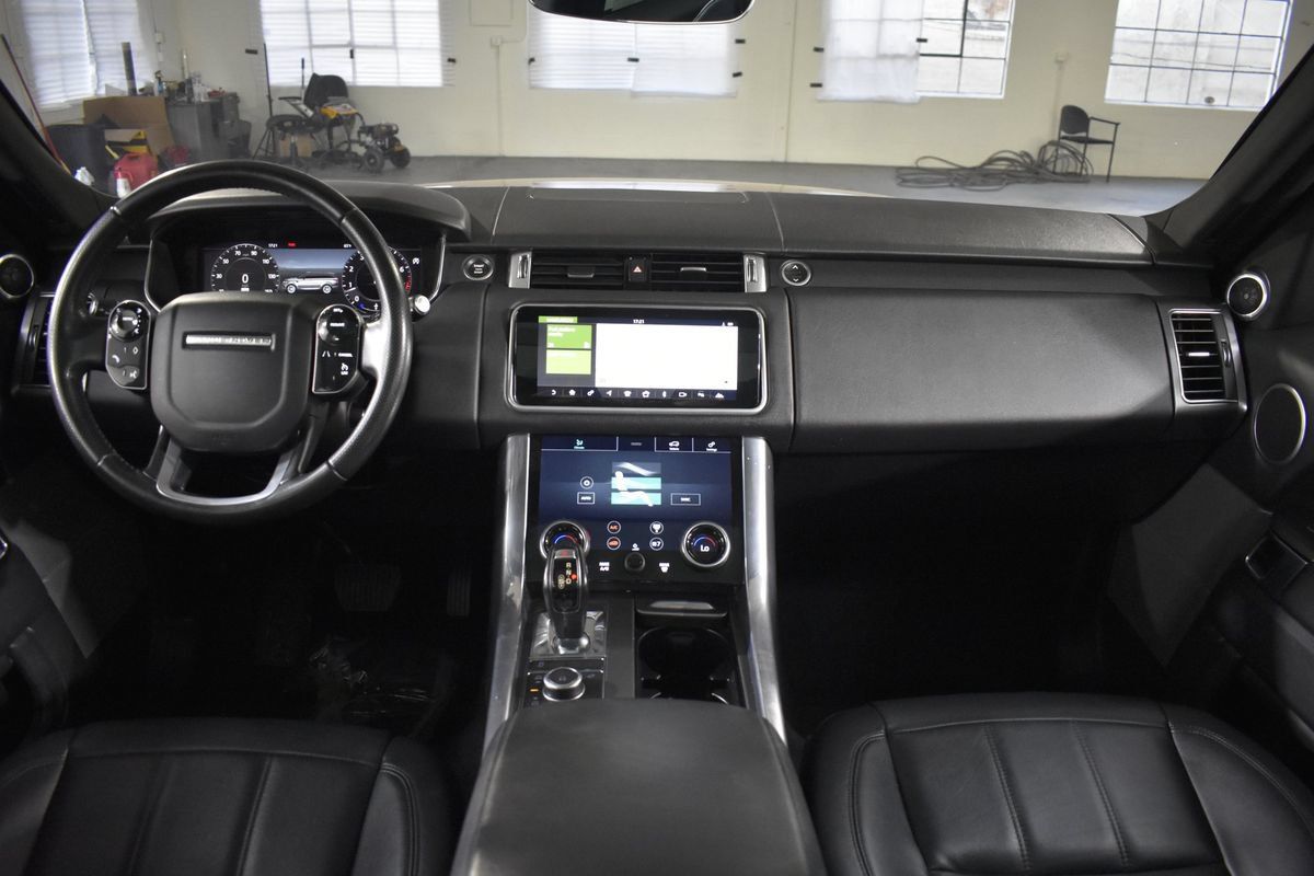Used 2018 Land Rover Range Rover Sport SE AWD/4WD image 12