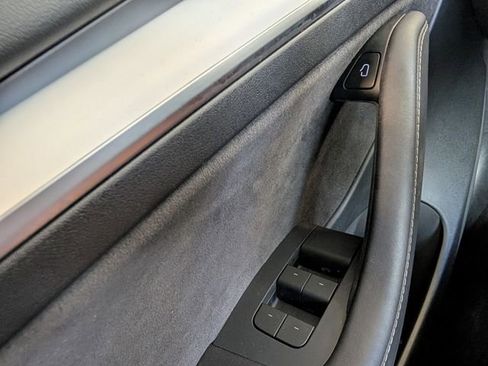 Used 2023 Tesla Model 3 Standard Range image 35