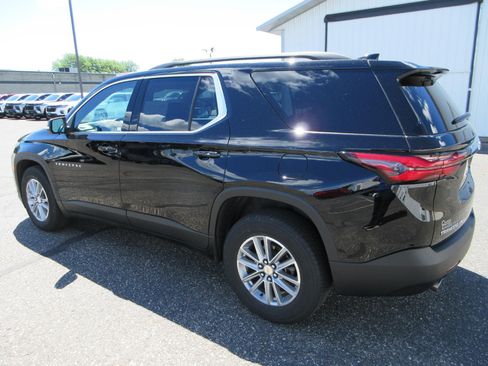 Certified 2022 Chevrolet Traverse LT w/ LPO, Floor Liner Package AWD/4WD image 7