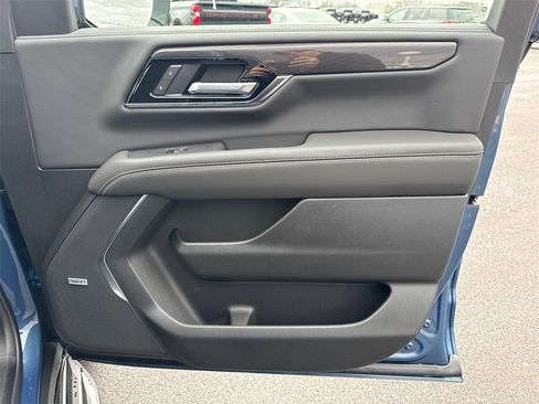 New 2026 GMC Yukon XL Elevation image 39