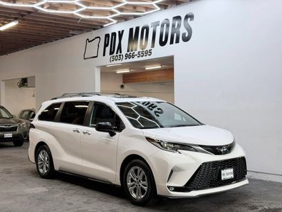 Used 2022 Toyota Sienna XSE w/ XSE Plus Package