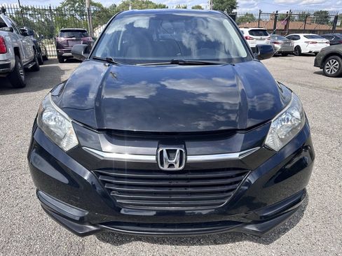 Used 2016 Honda HR-V LX image 2