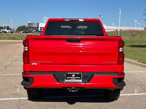 Used 2023 Chevrolet Silverado 1500 Custom image 6