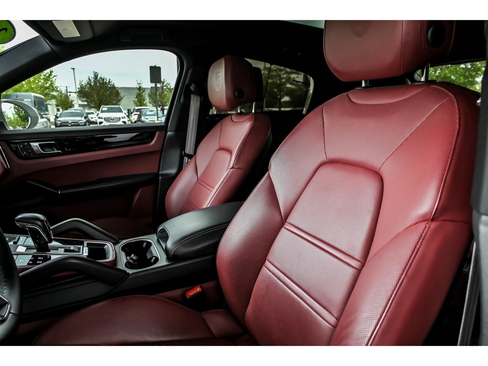 Used 2023 Porsche Cayenne Platinum Edition AWD/4WD image 12