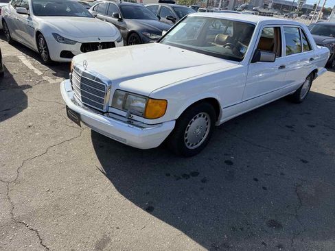Used 1991 Mercedes-Benz 560 SEL image 3