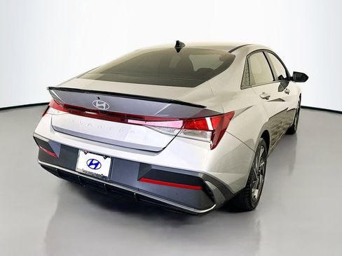 Certified 2025 Hyundai Elantra Sport image 5