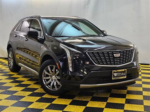 Used 2020 Cadillac XT4 Premium Luxury image 1