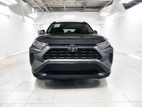 Used 2020 Toyota RAV4 XLE image 2