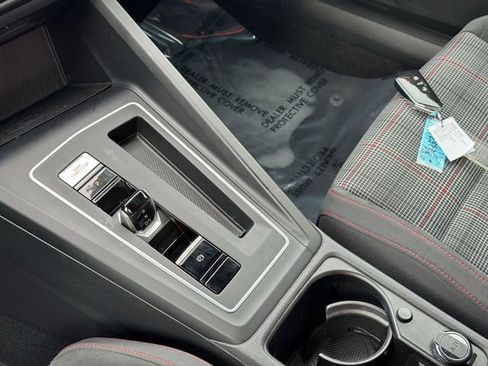 Used 2022 Volkswagen GTI S image 31