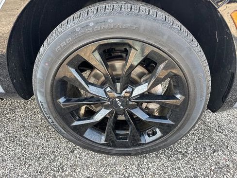 Certified 2023 Kia Sorento SX AWD/4WD image 9