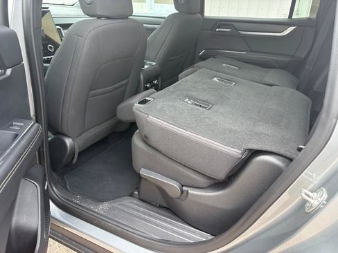 Used 2025 GMC Acadia Elevation AWD/4WD image 38