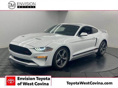 Used 2022 Ford Mustang GT Premium w/ Equipment Group 401A RWD image 1