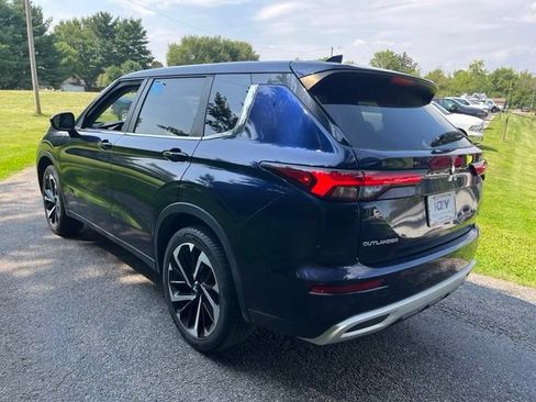Used 2024 Mitsubishi Outlander SE AWD/4WD image 5