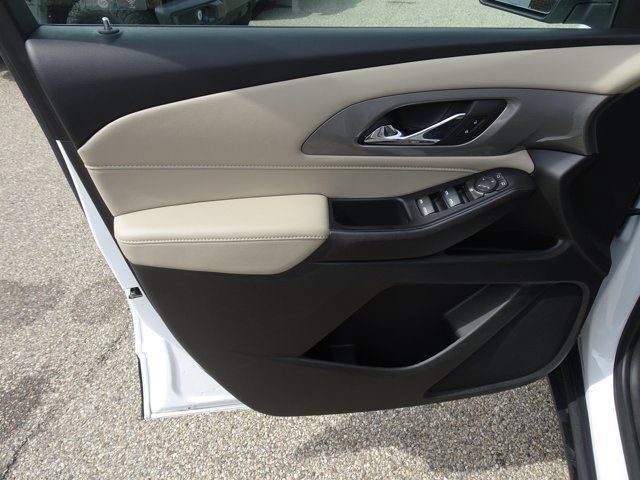 Used 2024 Chevrolet Traverse LS w/ Safety Package FWD image 9
