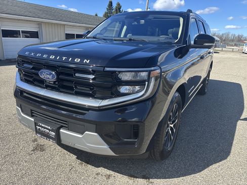 Used 2025 Ford Expedition Max Platinum image 13
