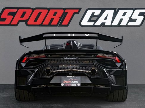 Used 2022 Lamborghini Huracan STO image 8