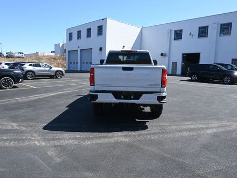 New 2026 Chevrolet Silverado 3500 High Country w/ High Country Premium Package AWD/4WD image 14