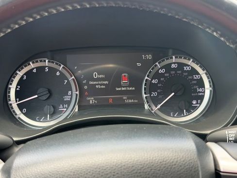 Used 2023 Toyota Highlander LE FWD image 33