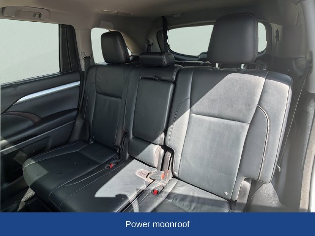 Used 2016 Toyota Highlander XLE AWD/4WD image 19