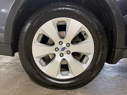 Used 2012 Subaru Outback 2.5i Limited AWD/4WD image 18