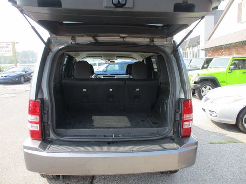 Used 2012 Jeep Liberty Arctic AWD/4WD image 5