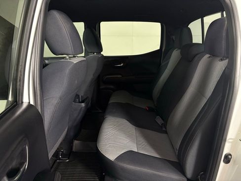 Used 2020 Toyota Tacoma TRD Off-Road w/ Technology Package image 36