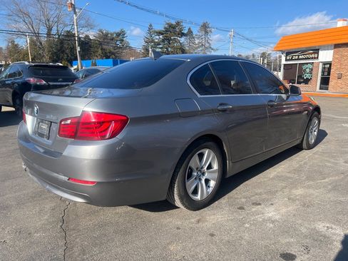 Used 2011 BMW 528i Sedan image 7