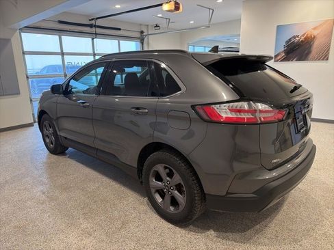 Used 2022 Ford Edge SEL w/ Sport Appearance Package image 4